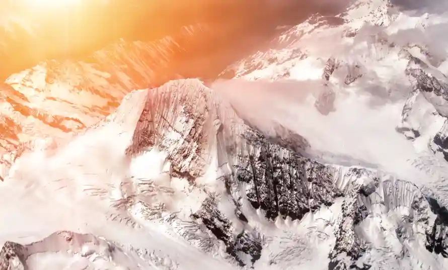 4k云海壁纸 - 山峰 - 阳光 - 雪山「哲风壁纸」
