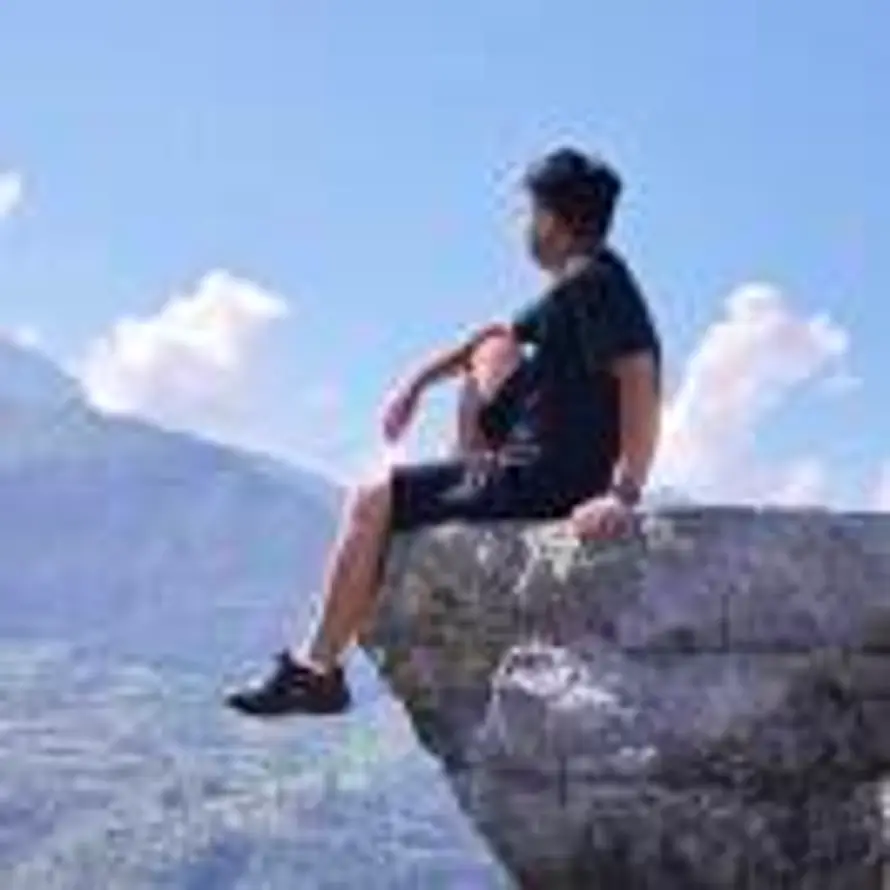 上帝是笨蛋的头像