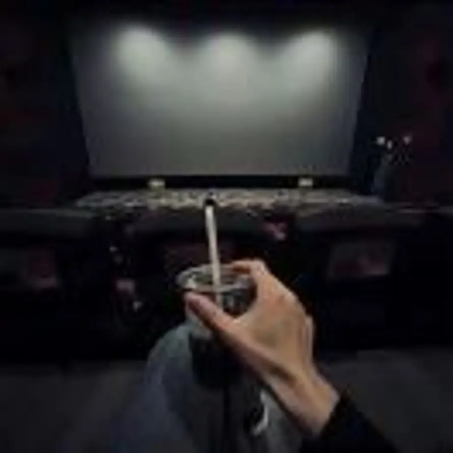 ㅤㅤㅤㅤㅤㅤㅤ的头像