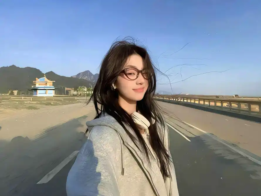 4k公路壁纸 - 美女 - 自拍 - 蓝天「哲风壁纸」