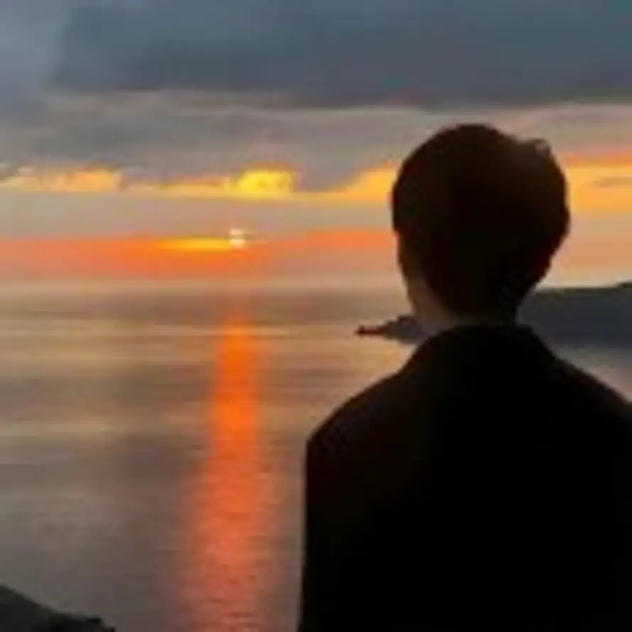 ꧁﻿᭄ꦿ怡凌渡秋枫﻿᭄꧂的头像