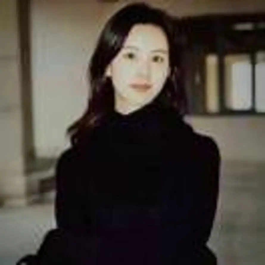 湖光与水色之中的头像