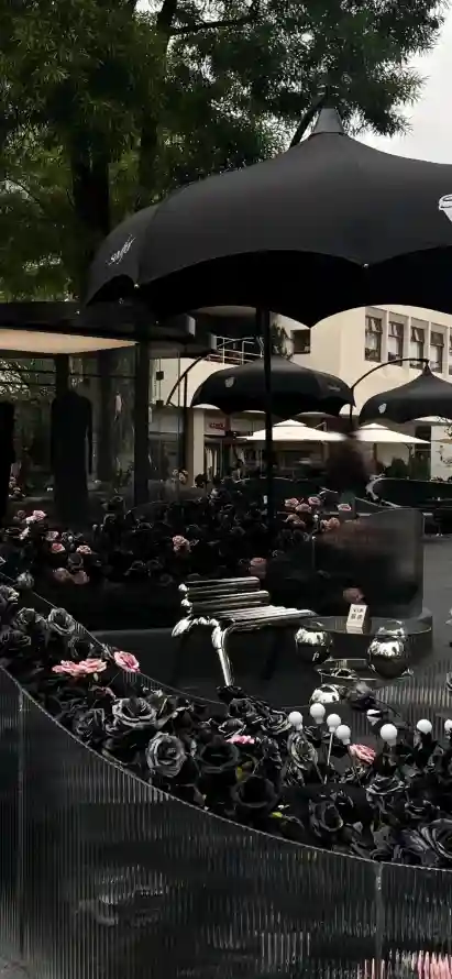 4k户外壁纸 - 街道 - 停放区 - 深色系「哲风壁纸」