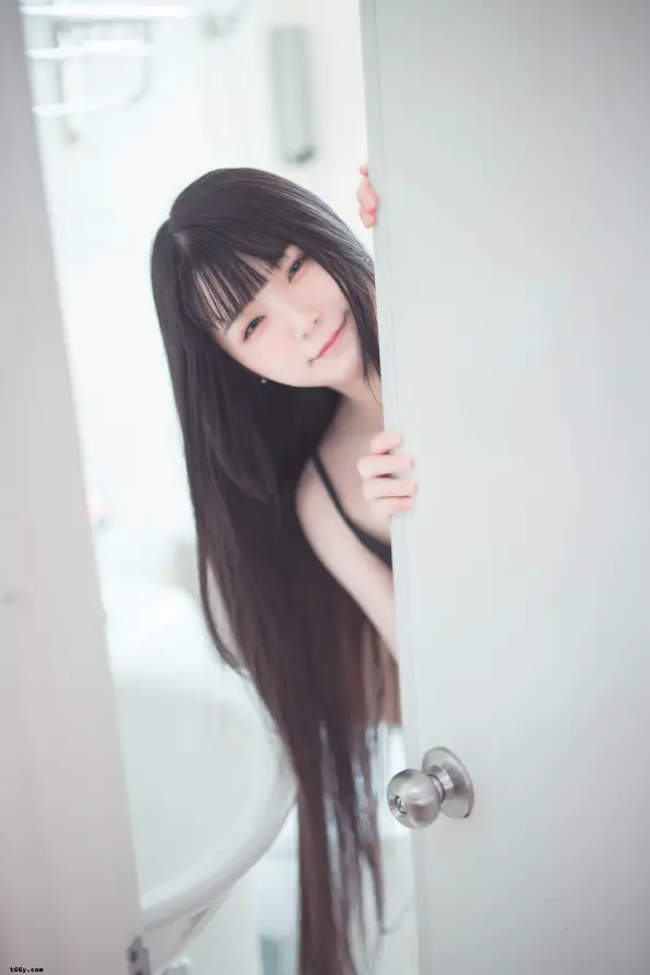 4k可爱壁纸 - 室内 - 迷人 - 长发「哲风壁纸」