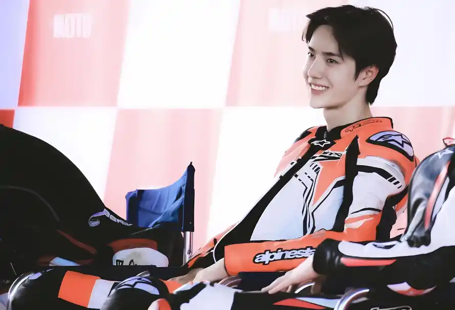 4k帅哥壁纸 - 帅气 - 明星 - 笑容「哲风壁纸」 4k帅哥壁纸 - 帅气 - 明星 - 笑容「哲风壁纸」