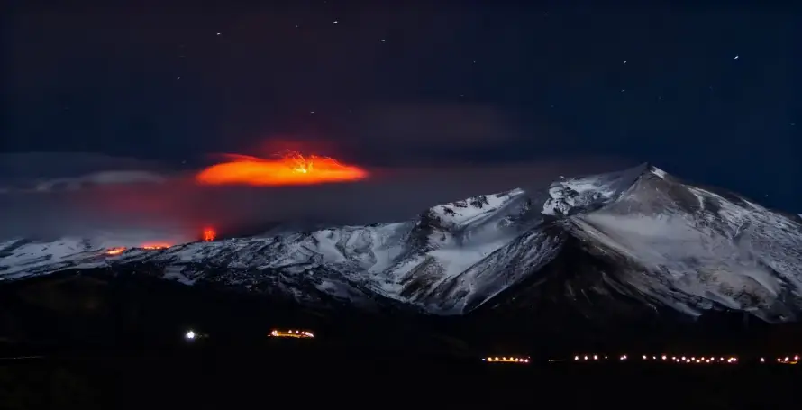 4k傍晚壁纸 - 山脉 - 晚霞 - 灯光「哲风壁纸」 4k傍晚壁纸 - 山脉 - 晚霞 - 灯光「哲风壁纸」