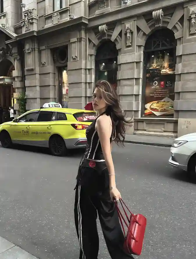 4k欧美壁纸 - 街拍 - 城市街道 - 欧式建筑「哲风壁纸」