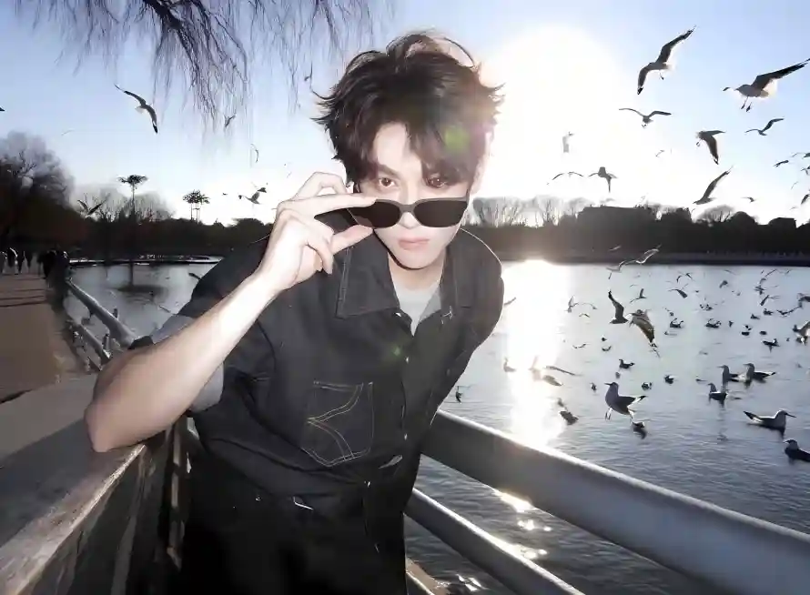 2k墨镜壁纸-田栩宁和飞鸟-热门的壁纸「哲风壁纸」