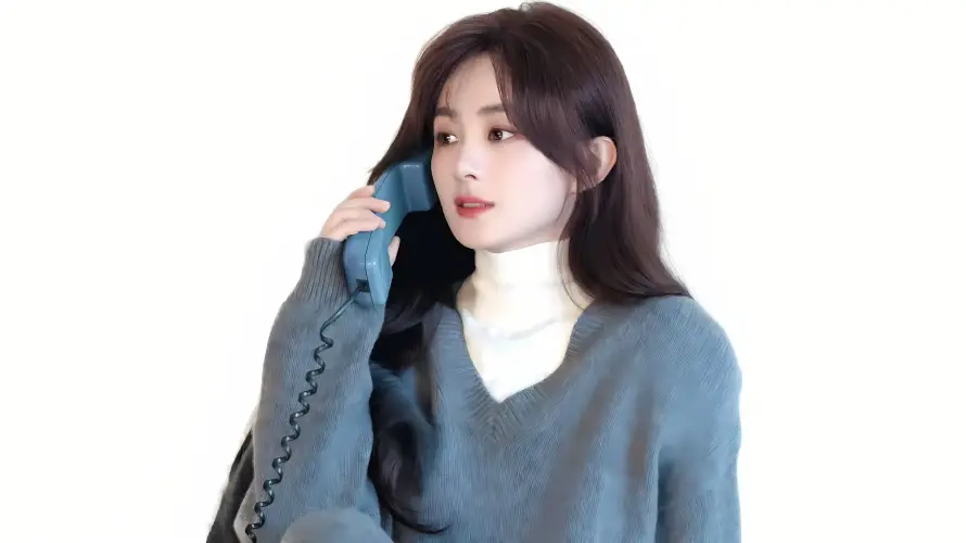 4k慵懒风壁纸-赵丽颖和休闲穿搭-白色高领「哲风壁纸」