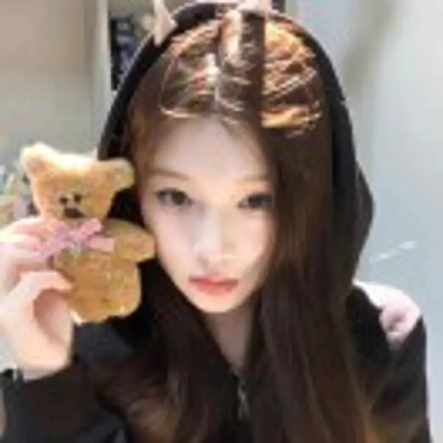 Ly的用户头像 - 哲风壁纸