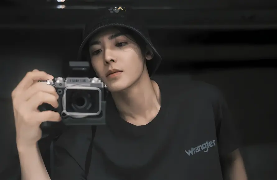 4k帅哥壁纸 - 相机 - 自拍 - 侯明昊「哲风壁纸」 4k帅哥壁纸 - 相机 - 自拍 - 侯明昊「哲风壁纸」