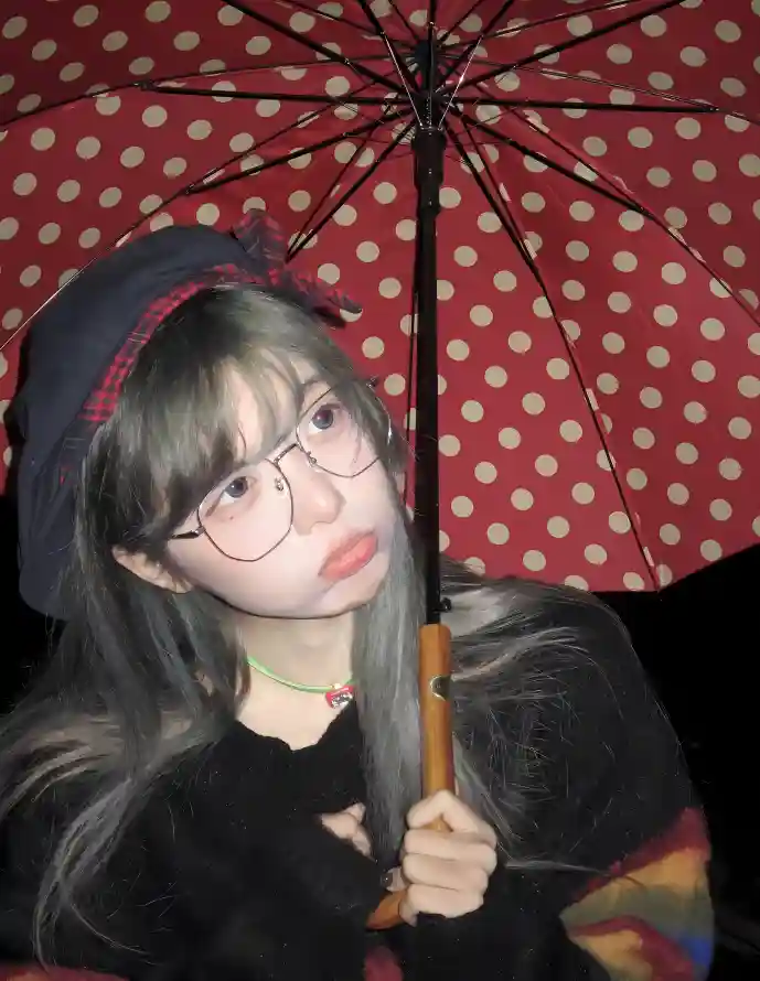 4k帽子壁纸 - 灰发 - 眼镜 - 红伞「哲风壁纸」