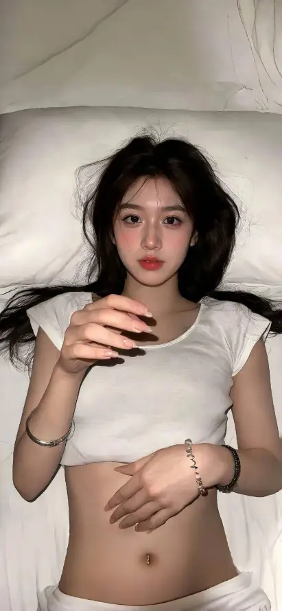 4k手链壁纸 - 美甲 - 手机壁纸 - 白衣美女「哲风壁纸」