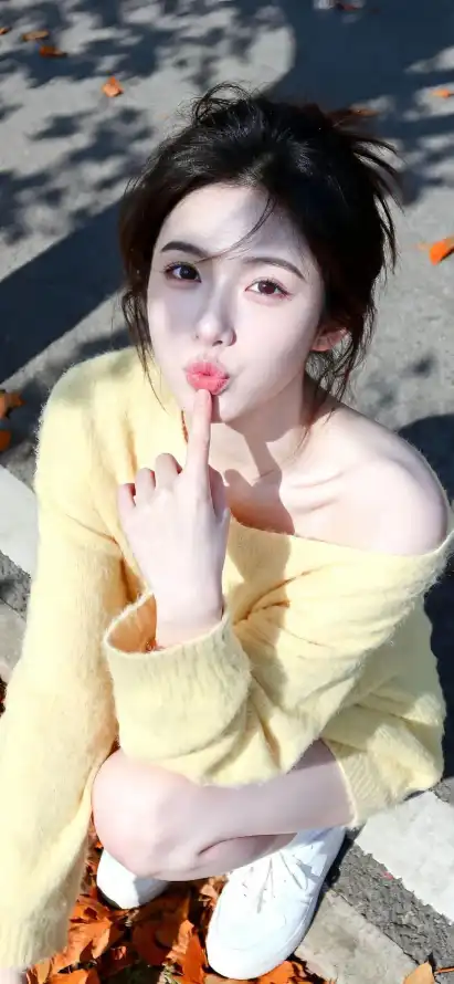 4k嘟嘴壁纸 - 户外 - 比心 - 露肩「哲风壁纸」