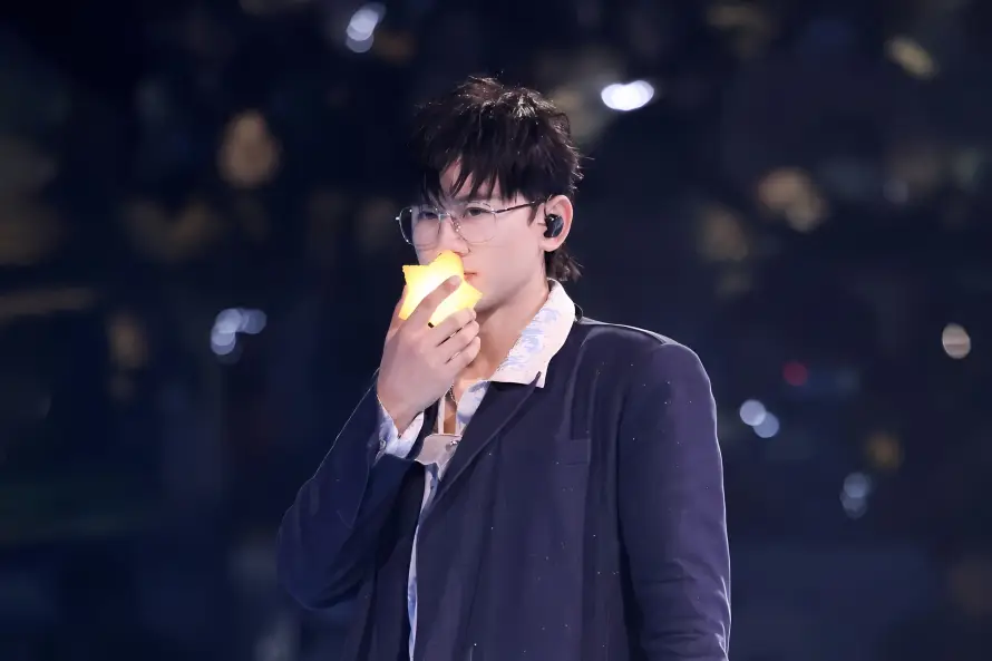 4k张杰壁纸 - 星星 - 演唱 - 灯光「哲风壁纸」 4k张杰壁纸 - 星星 - 演唱 - 灯光「哲风壁纸」