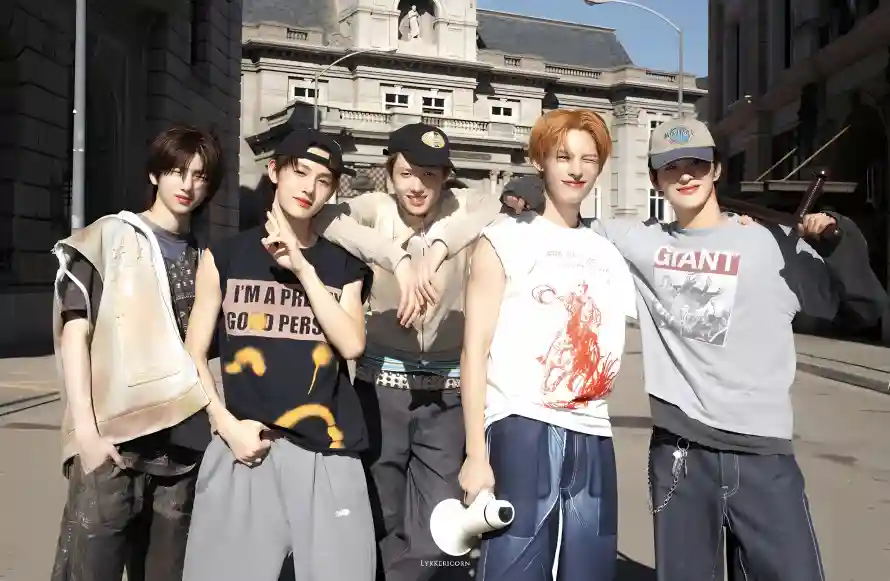 4k男团壁纸 - 休闲穿搭 - 城市背景 - 男团成员「哲风壁纸」 4k男团壁纸 - 休闲穿搭 - 城市背景 - 男团成员「哲风壁纸」