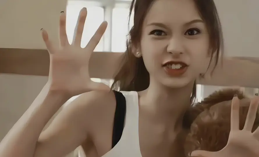 4k可爱壁纸 - 室内 - 少女 - 早期「哲风壁纸」