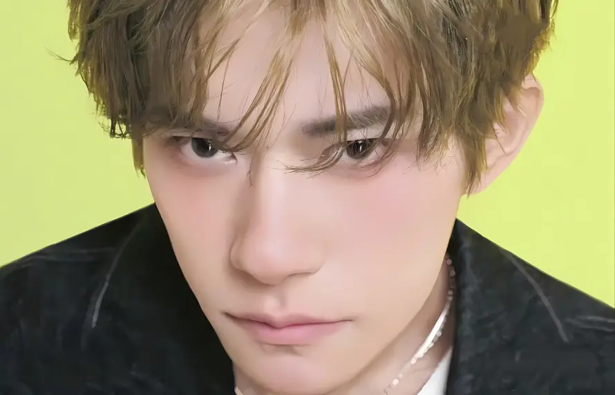 4k帅气壁纸 - 时尚 - 项链 - 黄色「哲风壁纸」