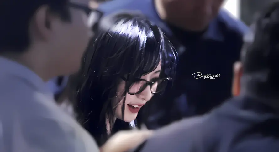 4k微笑壁纸 - 接机 - 机场 - 眼镜「哲风壁纸」 4k微笑壁纸 - 接机 - 机场 - 眼镜「哲风壁纸」