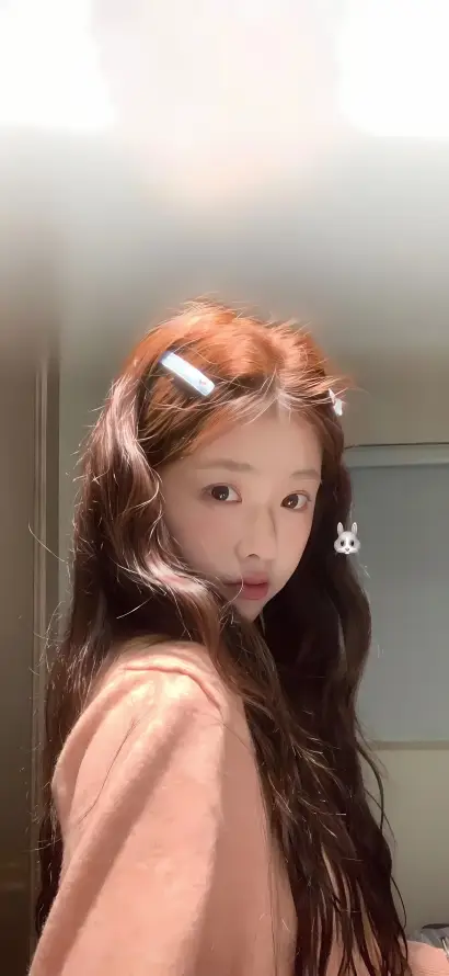 4k清新壁纸 - 简约 - 美女 - 白色发夹「哲风壁纸」