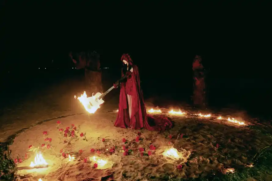 4k夜晚壁纸 - 火焰 - 花瓣 - 女明星「哲风壁纸」 4k夜晚壁纸 - 火焰 - 花瓣 - 女明星「哲风壁纸」