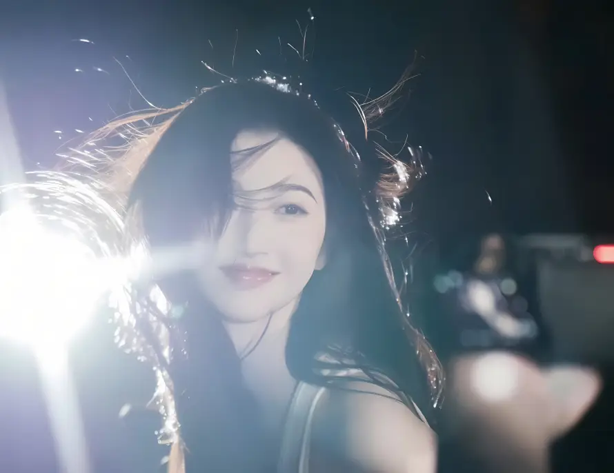 4k光影壁纸 - 夜景 - 景甜 - 笑容「哲风壁纸」 4k光影壁纸 - 夜景 - 景甜 - 笑容「哲风壁纸」