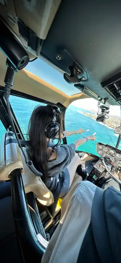 4k海洋壁纸 - 美女 - 蓝天 - 长发「哲风壁纸」