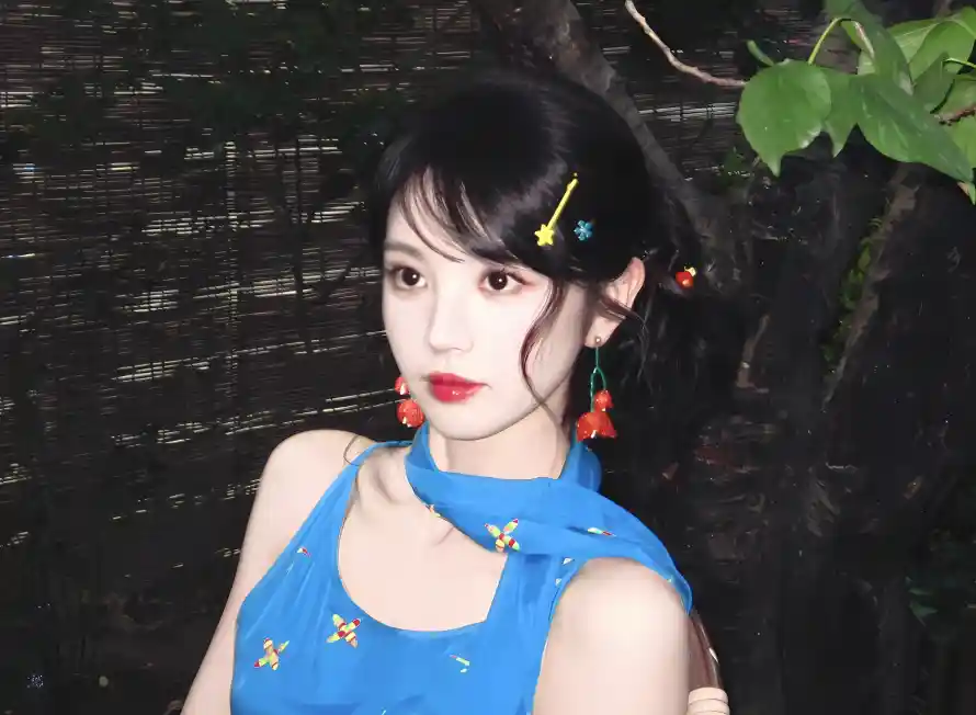 4k田曦薇壁纸 - y2k穿搭 - 热门壁纸 - wallpaper「哲风壁纸」