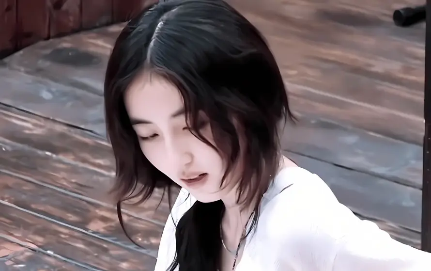 4k清冷壁纸 - 白衣 - 长发 - 张子枫「哲风壁纸」