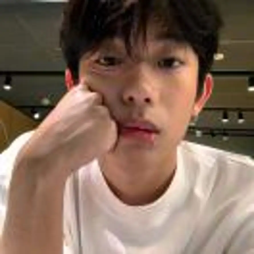 吃羊的狼的用户头像 - 哲风壁纸