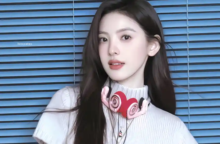 4k美女壁纸 - 耳机 - 长发 - 章若楠「哲风壁纸」