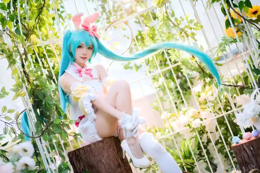 6k兔耳壁纸-初音未来 - 白衣-cosplay「哲风壁纸」