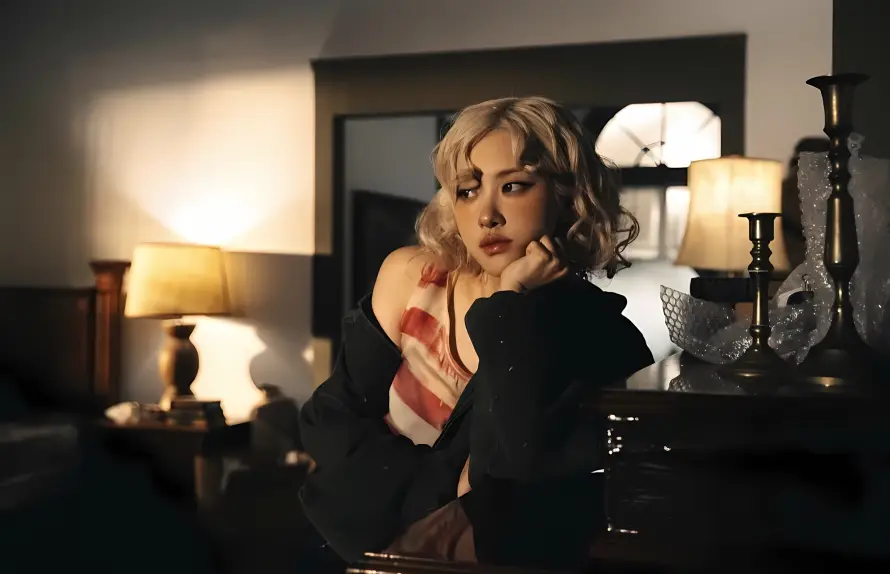 2k卷发壁纸-朴彩英 - 时尚-壁纸分享「哲风壁纸」