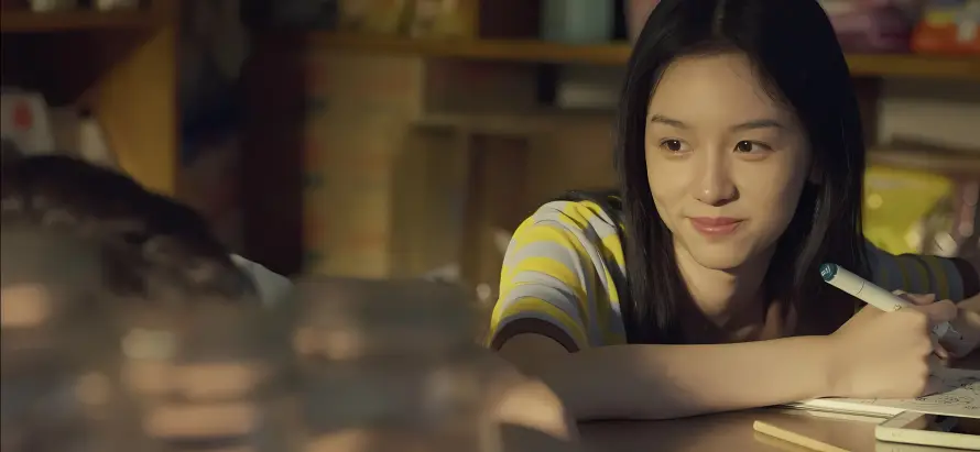 4k书桌壁纸 - 写字 - 周也 - 温馨「哲风壁纸」