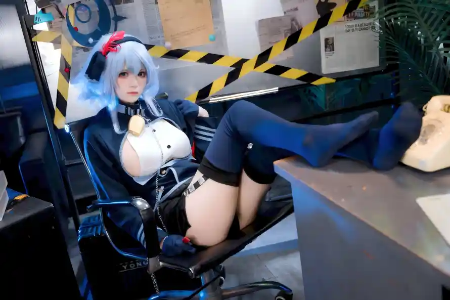 4k美女壁纸 - 蓝袜 - 黑衣 - cos「哲风壁纸」