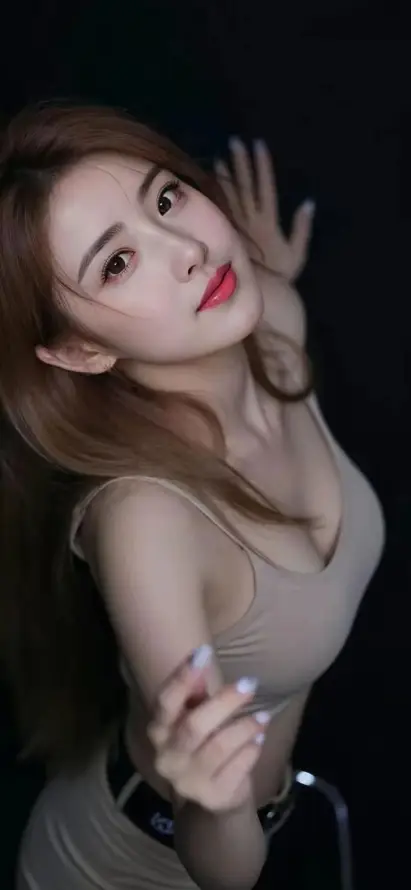 4k红唇壁纸 - 美女 - 美甲 - Ios「哲风壁纸」