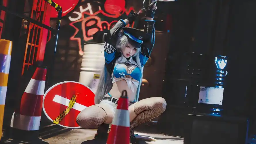 4k涂鸦壁纸 - 美女 - 银发 - cos「哲风壁纸」 4k涂鸦壁纸 - 美女 - 银发 - cos「哲风壁纸」