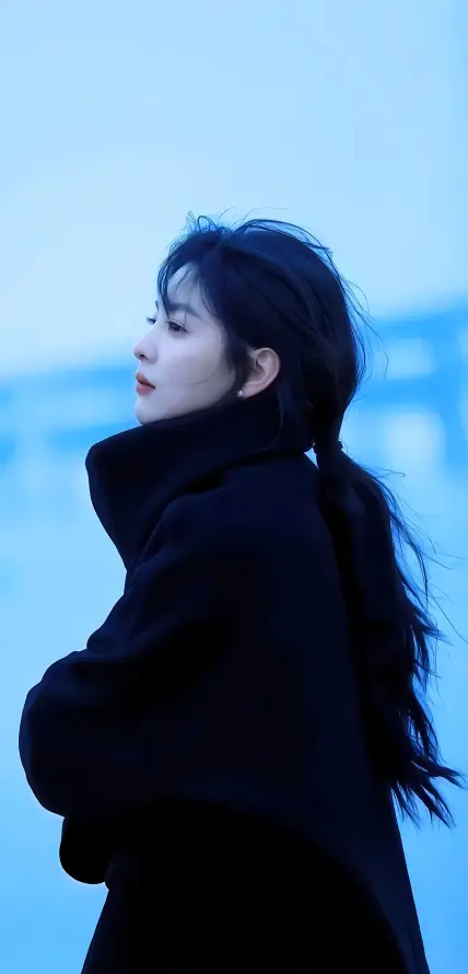 4k海边壁纸 - 清冷 - 美女 - 长发「哲风壁纸」