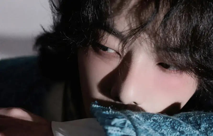 2k卷毛壁纸-华晨宇 - 时尚-明星特写壁纸推荐「哲风壁纸」