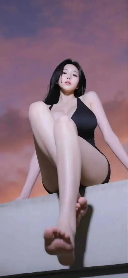 4k坐姿壁纸 - 性感 - 美女 - 长腿「哲风壁纸」