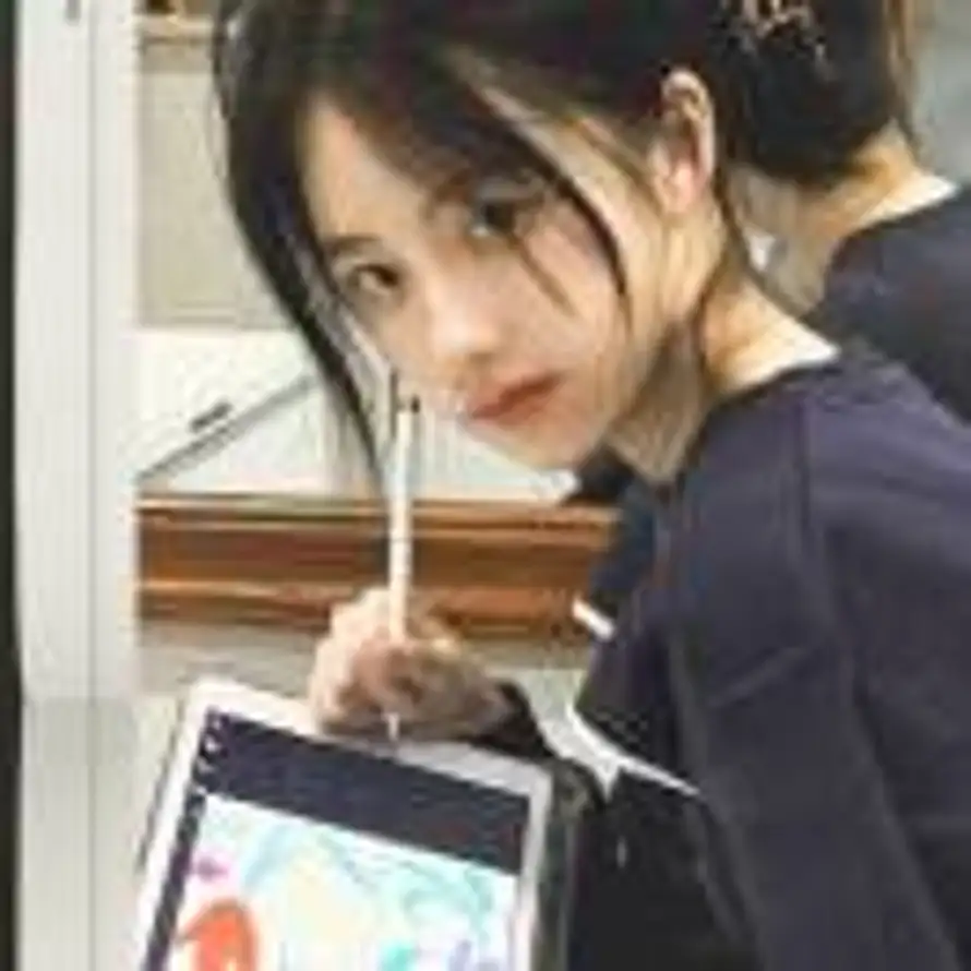 活泼开朗郑小姐的头像