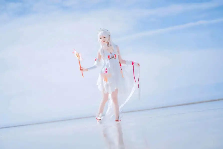 4k白衣壁纸 - 盐湖 - 美女 - cos「哲风壁纸」