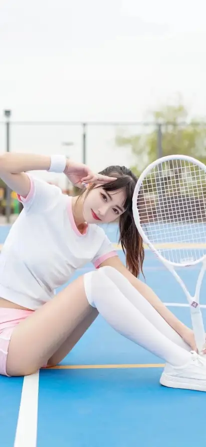 4k人物壁纸 - 美女 - 白长袜 - 网球场「哲风壁纸」