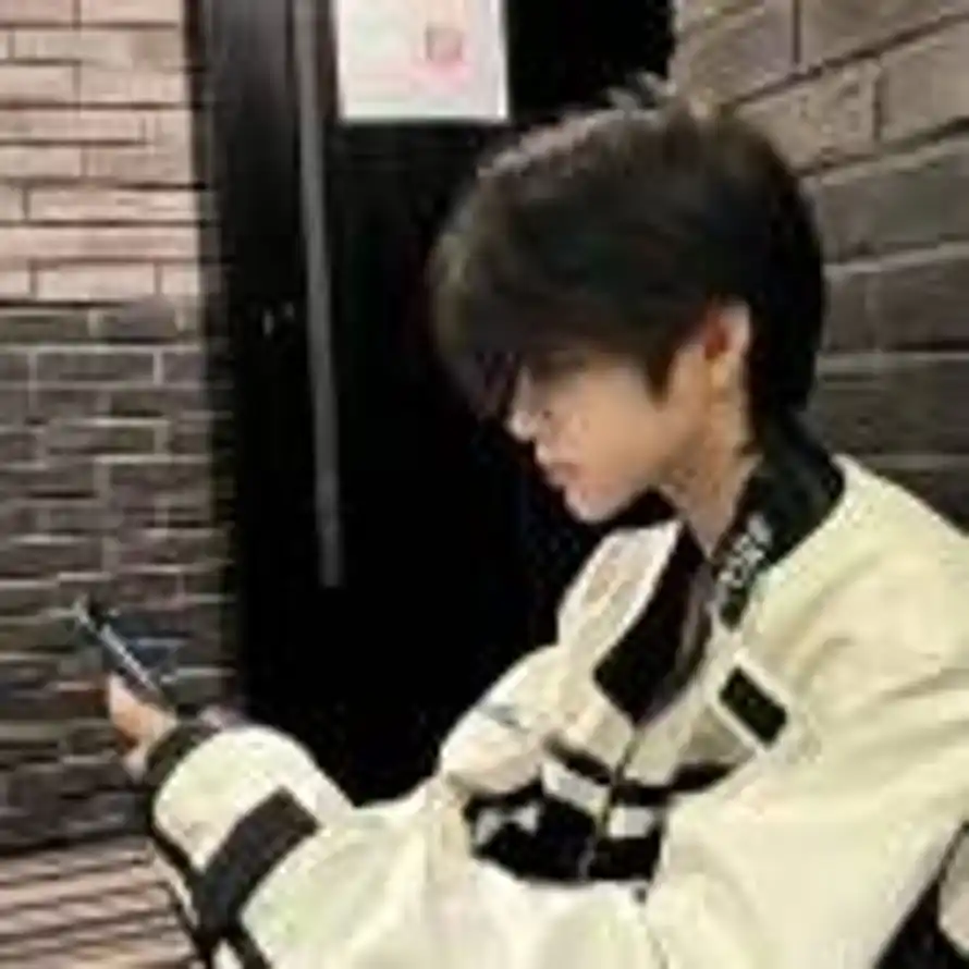 ㅤㅤㅤㅤㅤㅤㅤㅤ的头像