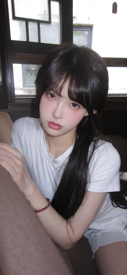 4k室内壁纸 - 沙发 - 清纯 - 美女「哲风壁纸」