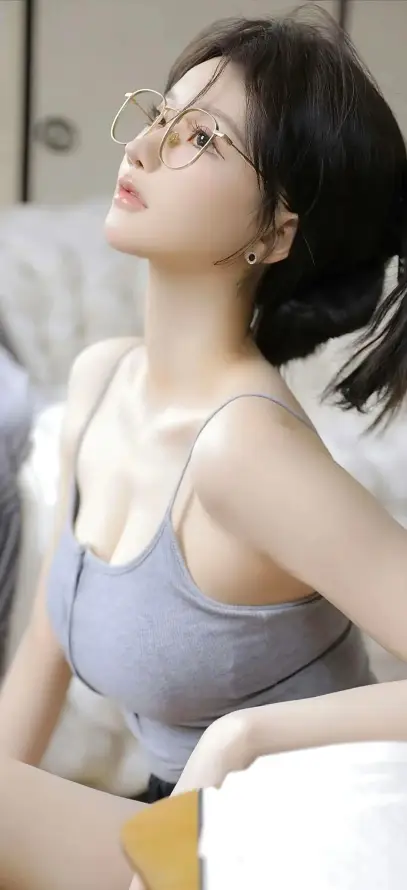 4k居家壁纸 - 清新 - 短发 - 美女「哲风壁纸」