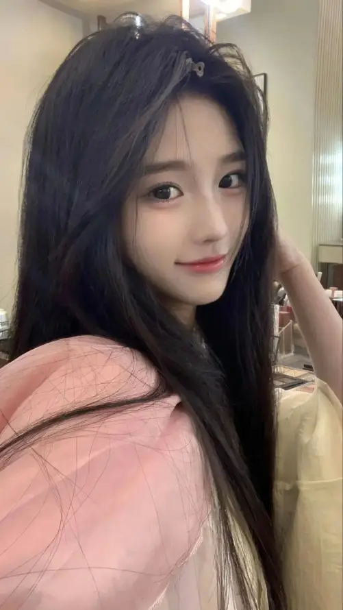 4k室内壁纸 - 甜美 - 粉色 - 美女「哲风壁纸」