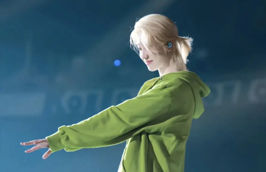 4k动作壁纸 - 灯光 - 耳麦 - 舞台「哲风壁纸」 4k动作壁纸 - 灯光 - 耳麦 - 舞台「哲风壁纸」