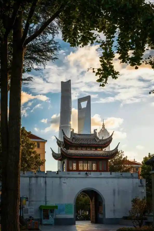 4k上海壁纸 - 云朵 - 城市 - 天空「哲风壁纸」