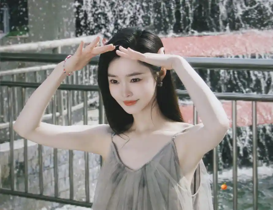 4k下雨壁纸 - 优雅 - 喷泉 - 宋轶「哲风壁纸」